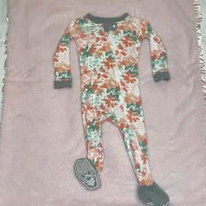 Burt’s Bees Baby Snug Fit Floral Footed Zipper Pajamas 12M Size 12 Months